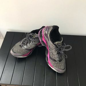 Mizuno running shoes